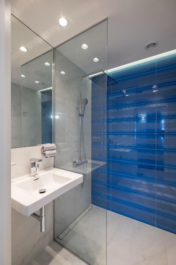 Vitosha Blvd 3-Bedroom, 2-Bathroom Lux Suite โซเฟีย ภายนอก รูปภาพ