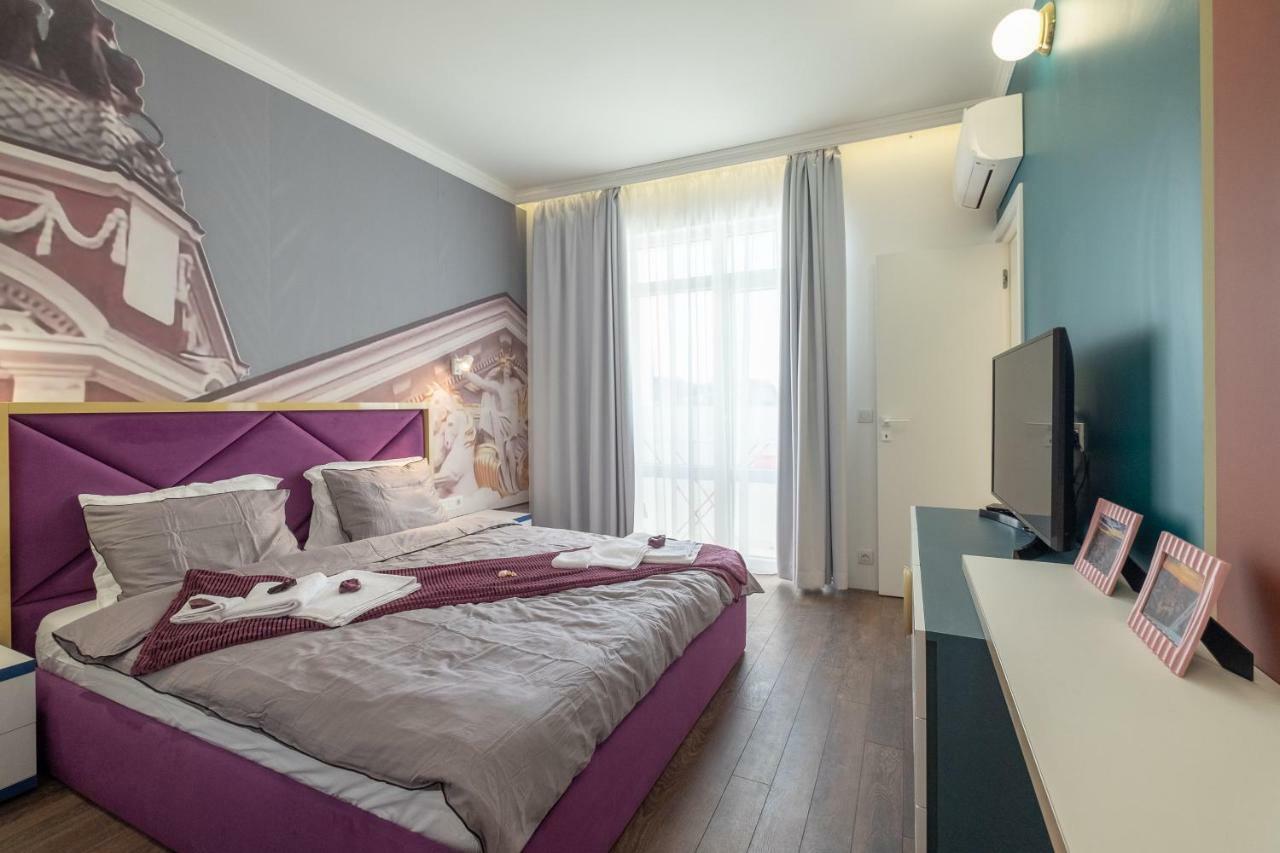 Vitosha Blvd 3-Bedroom, 2-Bathroom Lux Suite โซเฟีย ภายนอก รูปภาพ