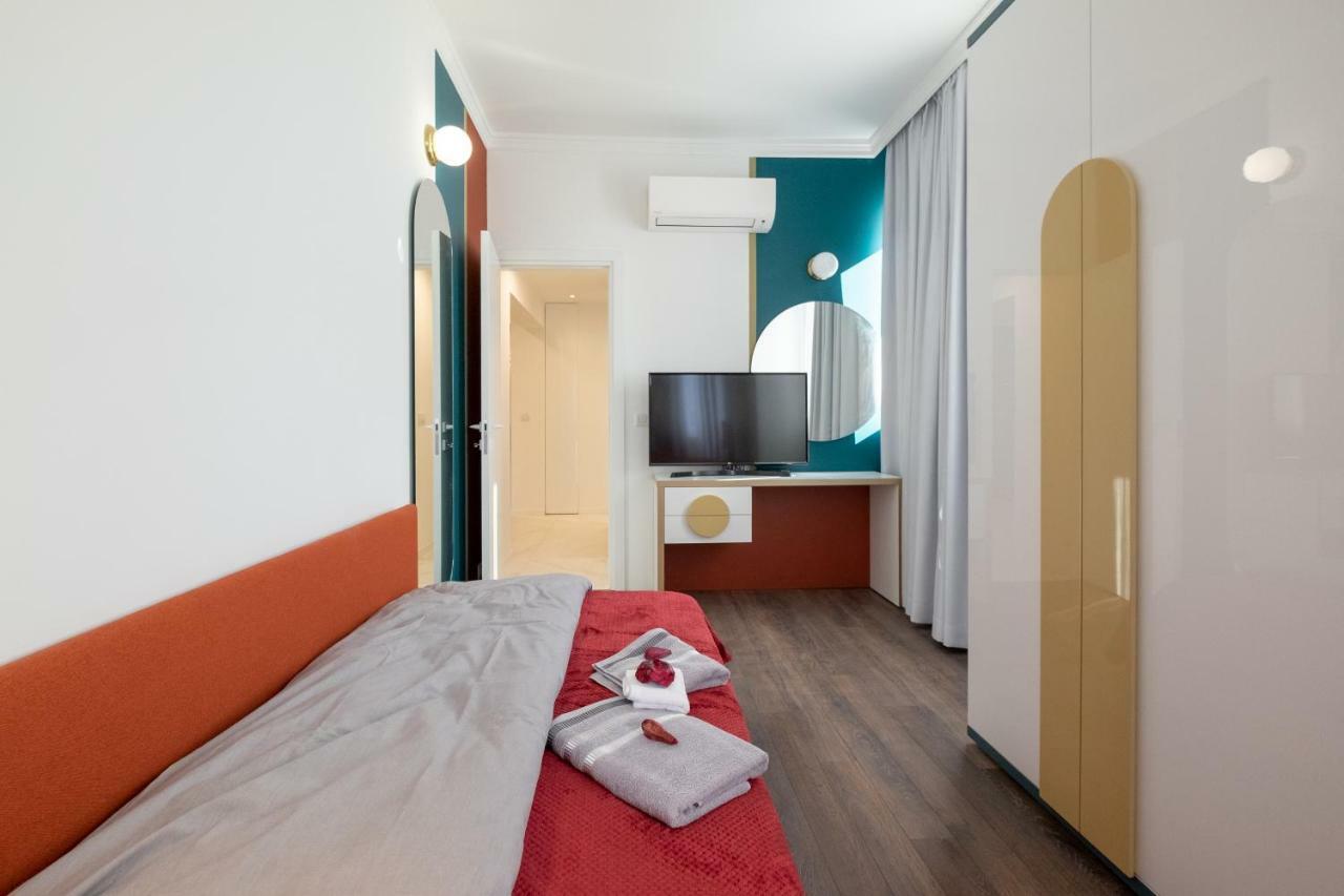 Vitosha Blvd 3-Bedroom, 2-Bathroom Lux Suite โซเฟีย ภายนอก รูปภาพ